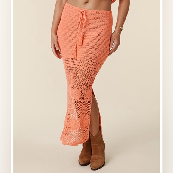 BNWT Spell Let The Sunshine Crochet Set in Peach 🍑🌞 - Picture 3 of 12